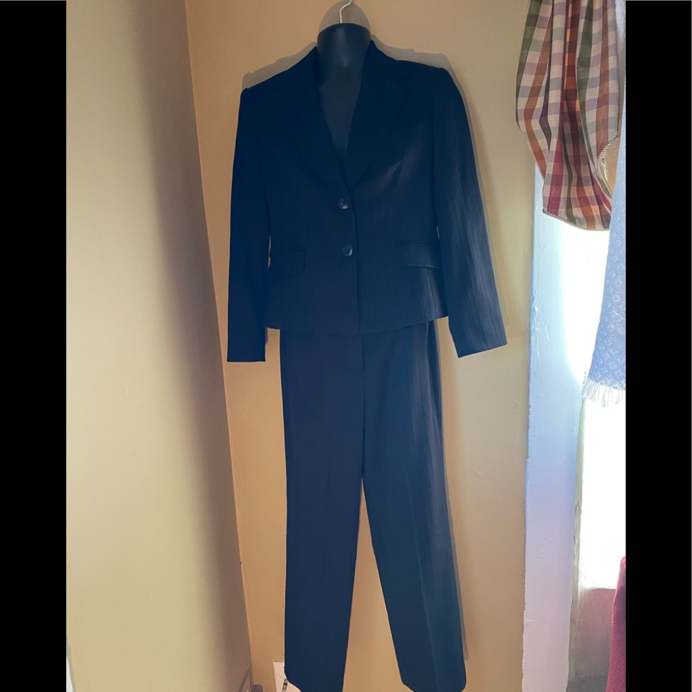 Jones New York Full Women’s Suit Black